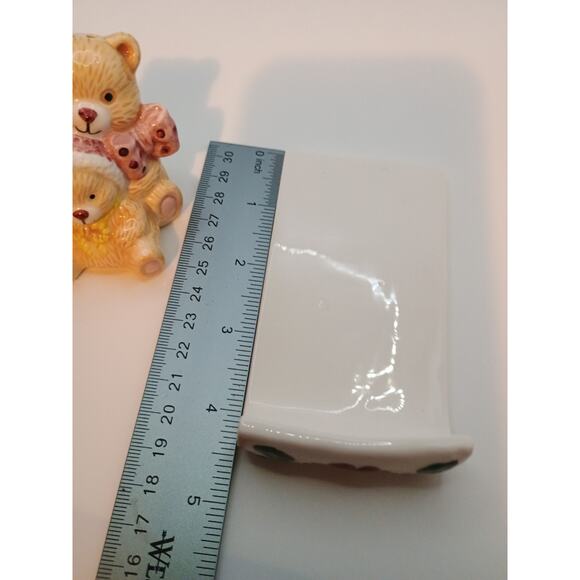 Papa Bear Momma And Baby Bear Christmas Sledding Salt And Pepper Shaker 3 Pieces - Picture 9 of 10